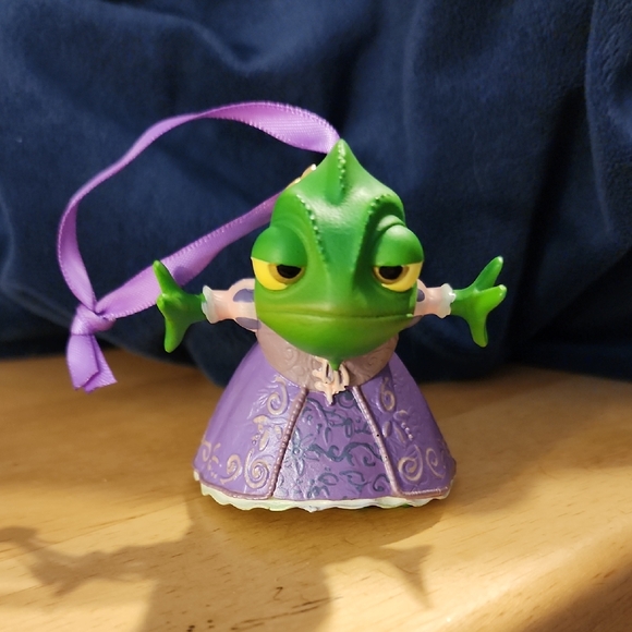 Disney Other - Disney Pascal Ornament